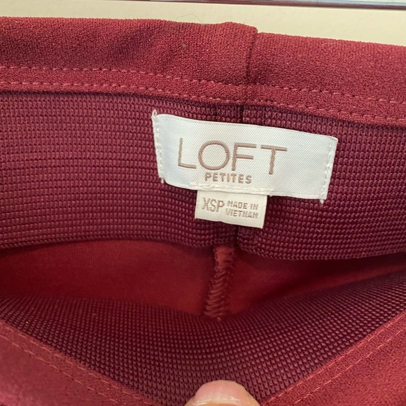 LOFT Raspberry Cropped Straight Leg Pants Trousers Elastic Waist Size XS Petite - Picture 2 of 4